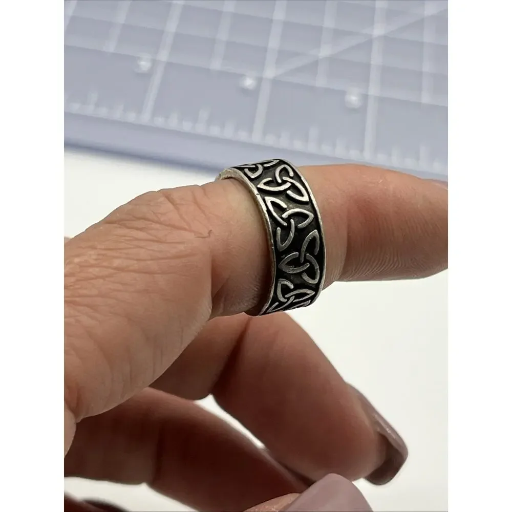 STERLING SILVER SS WJo EMBOSSED CELTIC TRIAD KNOT BAND RING SIZE 6 925